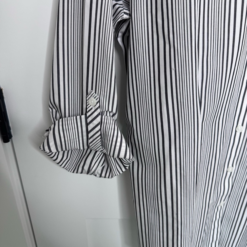 Chico's No-Iron Button Up Long Roll Tab Sleeves Collar Tunic Top Size Large (2) - Picture 4 of 6